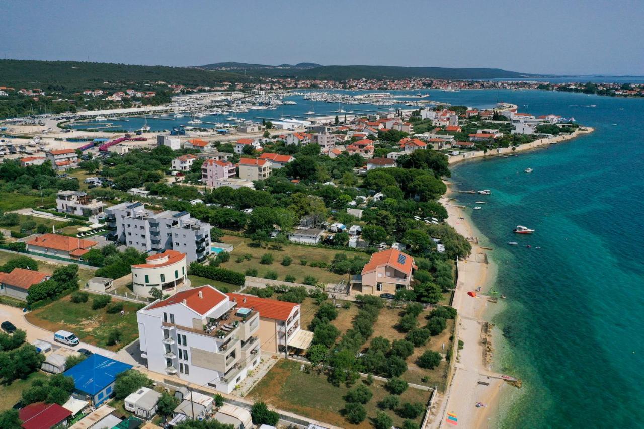 Dʻart Villa Бибинє Екстер'єр фото